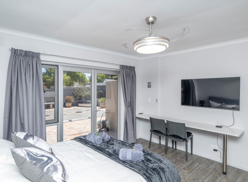 Studio 1 bedroom (d)