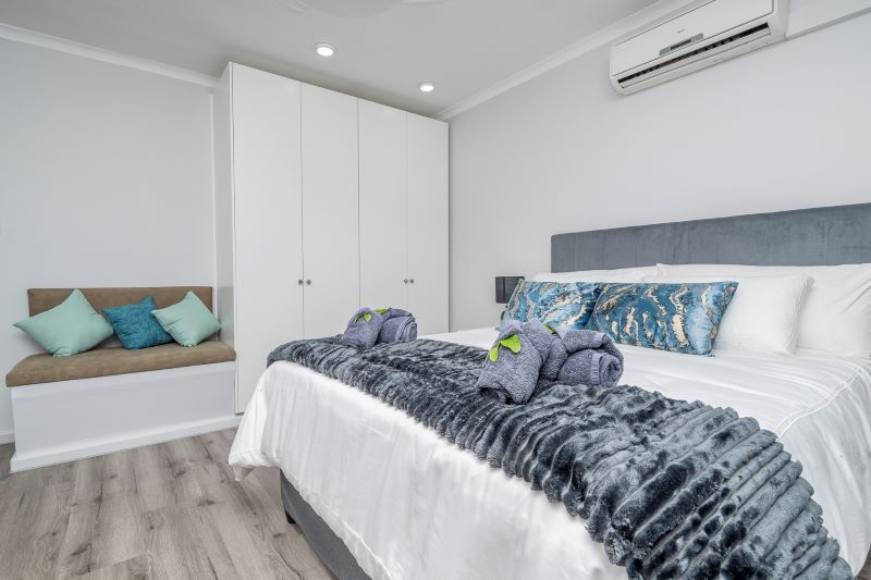 Studio 2 bedroom (f)