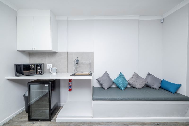 Studio1 bedroom kitchenette (a)